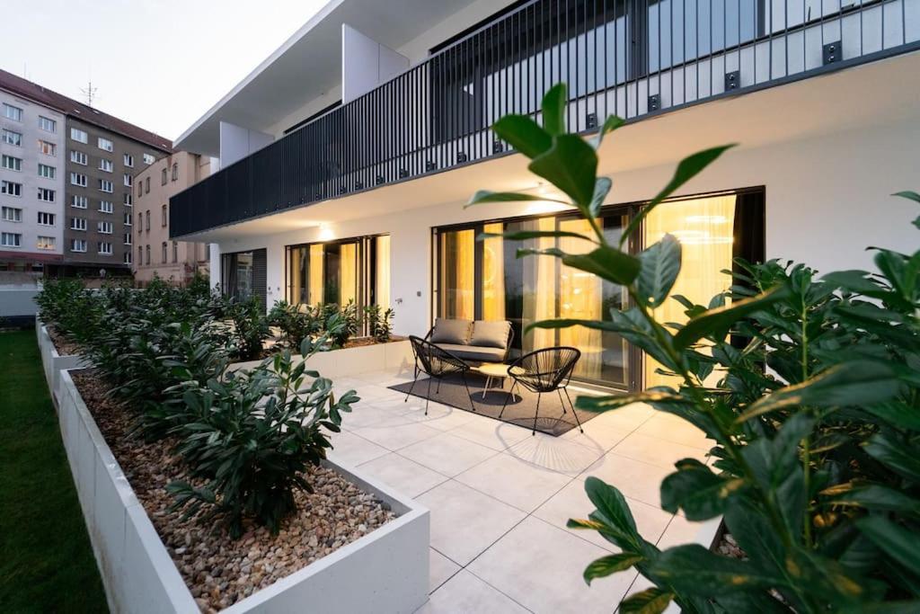 Green Garden Sauna Apartment Brno Ngoại thất bức ảnh