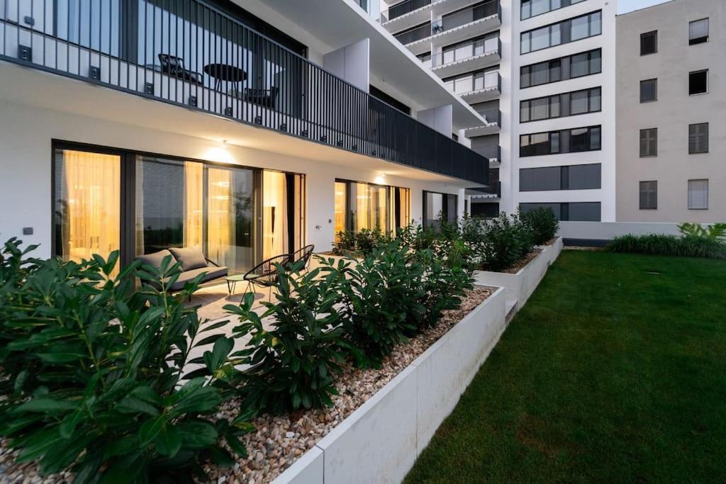Green Garden Sauna Apartment Brno Ngoại thất bức ảnh